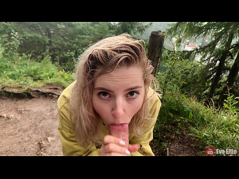 ❤️ মেয়ে একটি পাবলিক blowjob পরে কাম গিলে - Eva Elfi যৌনতা